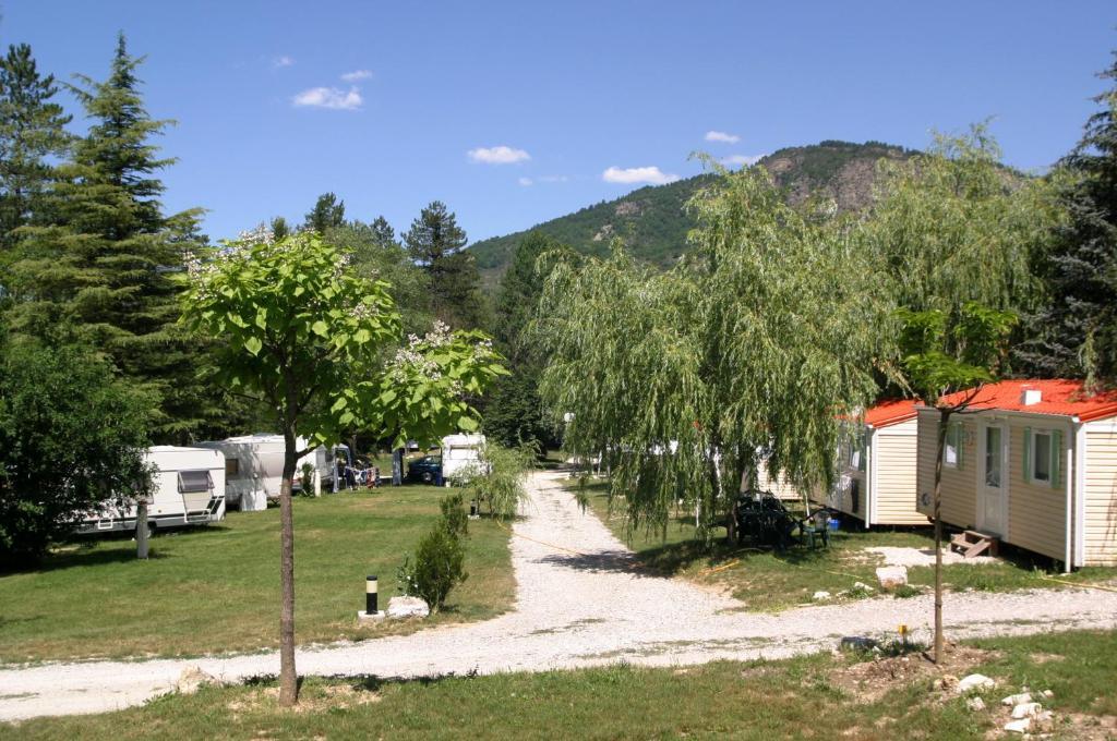 Camping La Ferme de Castellane Exterior foto